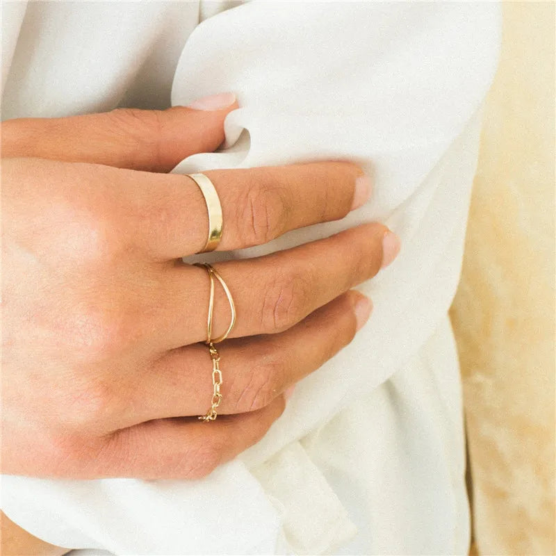 14K Gold Paperclip Chain Ring | Minimalist Knuckle & Stacking Ring for Women